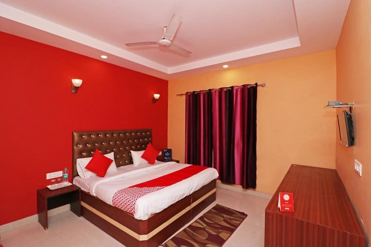 Oyo 14179 Panchvati Hotel Dehradun Ngoại thất bức ảnh